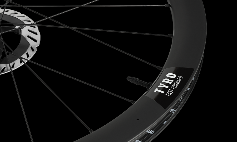 NEW TYRO - Full Carbon Clincher - FFWD Wheels