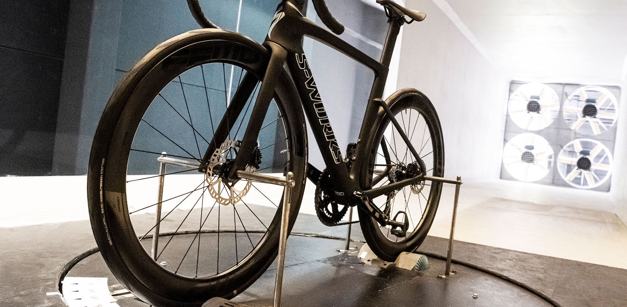 Testing wheel in windtunnel